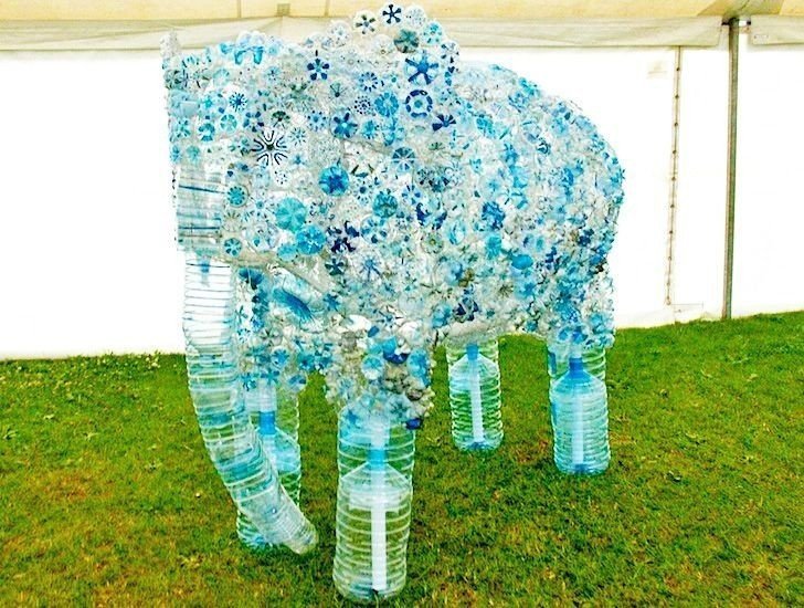 Поделка слон из пластиковых бутылок