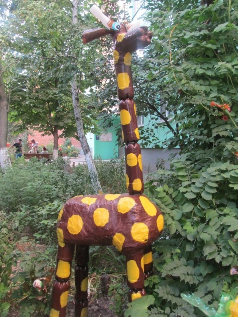 Жираф из пластиковой бутылки
