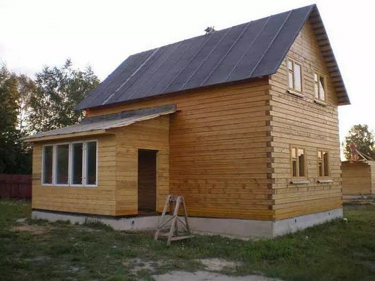 Пристрой к деревянному дому из бруса