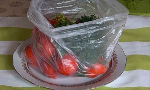 Малосольные помидоры черри быстрого приготовления в пакете